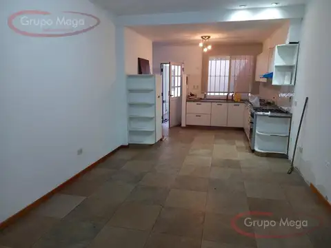 Depto Tipo Casa en Alquiler de 2 dormitorios