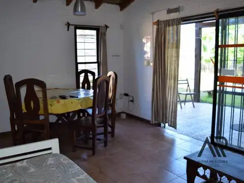 Casa 3 ambientes con 1 baño