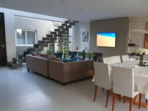 Casa en Venta de 4 dormitorios