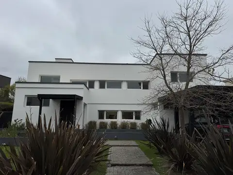 Casa  en Venta en El Encuentro, General Pacheco, Tigre