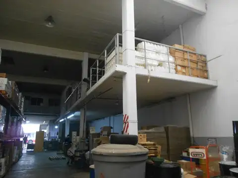 Galpon en Venta 44  mts Fondo