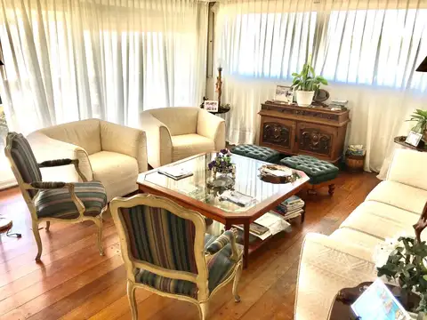 Departamento 5 ambientes con 4 baños