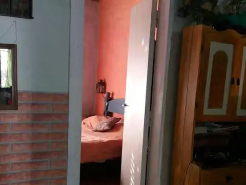 Casa 3 ambientes con 1 baño