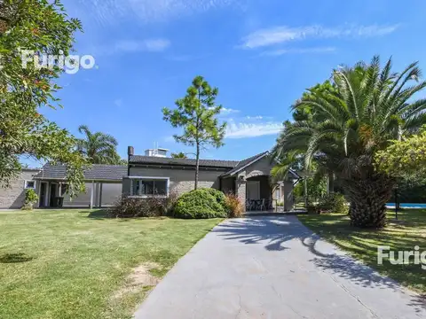 Casa 5 ambientes con 3 baños