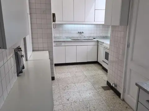 Departamento en Alquiler con 1 cocheras