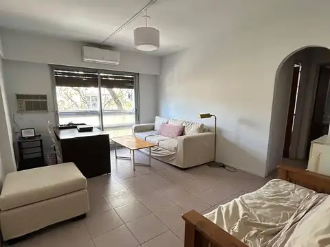 Departamento en alquiler en San Isidro Centro con cochera cubierta