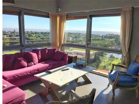 Piso  4 Ambientes mas dependencia con cochera