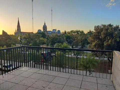 Departamento en ALQUILER en Tres Arroyos frente a Plaza San Martin