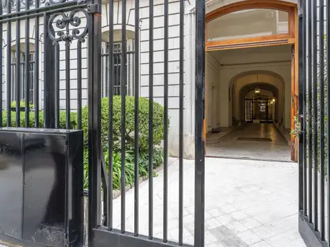 Av. Alvear y Rodriguez Peña.