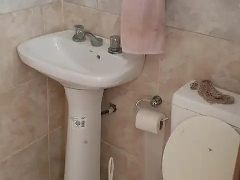 Casa 3 ambientes con 2 baños