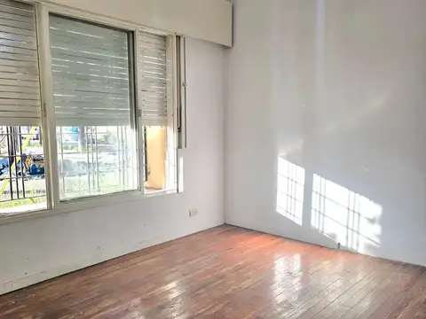 Depto Tipo Casa en Alquiler en Villa Lynch, $ 410.000