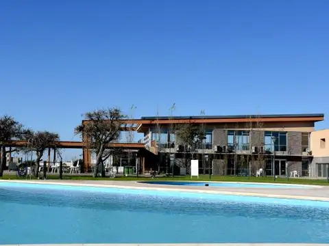 Terreno en Venta de 834,0 m2