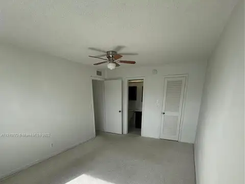 Departamento 2 DORMIOTRIOS 2 BAÑO EN LAUDERHILL MIAMI   EXCELENTE RENTA ANUAL 