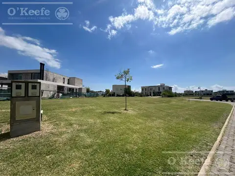 LGN - Lote a laguna en Villalobos 345