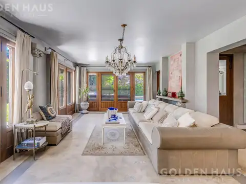 Hermosa casa de 6 amb. en Miraflores estilo Villa Italiana