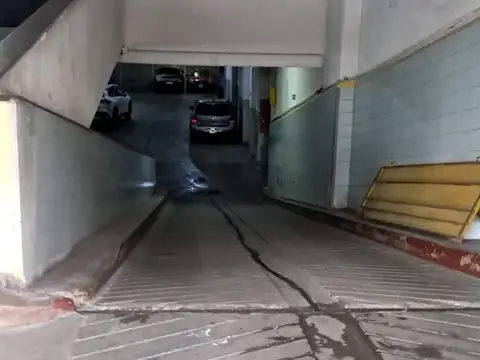 VENTA COCHERA ZONA ESTRATEGICA