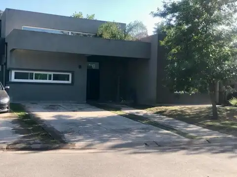 Casa en alquier temporal en Barrio La Horqueta de Echeverria