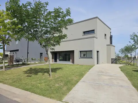 Casa en Venta en Pilar.  B°C° San Pablo . 4 ambientes. Venta con  financiación.