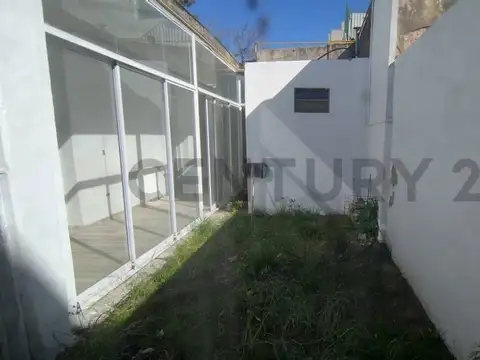 Oficina 10 ambientes con 3 baños