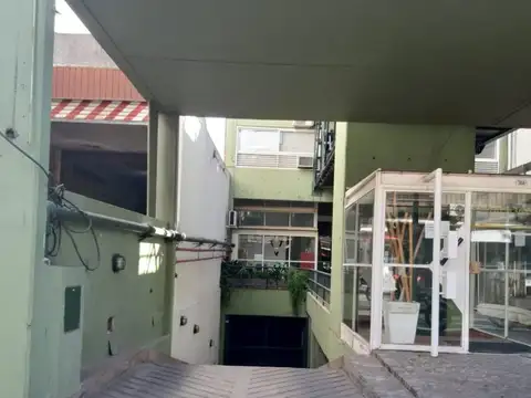 VENTA  COCHERA A LADO DE TRIBUNALES-SAN ISIDRO