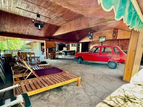 Casa en Venta con 5 cocheras