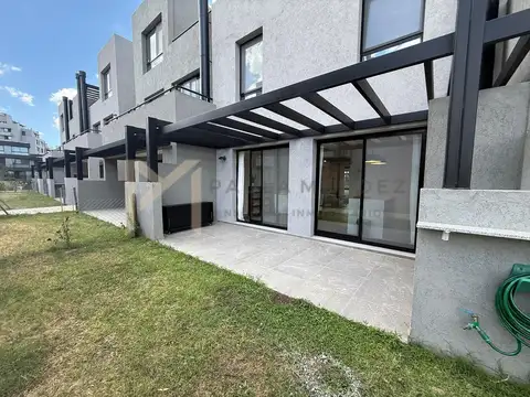 Casa 2 ambientes con 1 baño