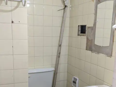 Local en ochava de gran movimiento comercial