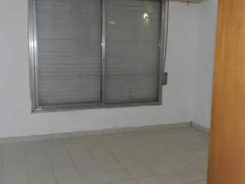 Casa en Alquiler en Luis Guillon, $ 650.000