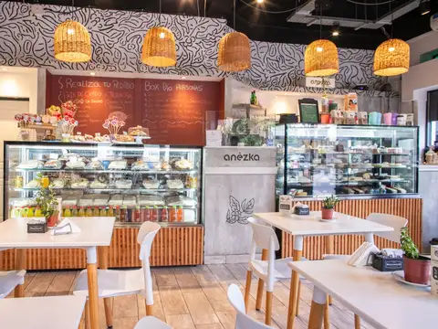 local en esquina en funcionamiento , gastronomia , villa luro  