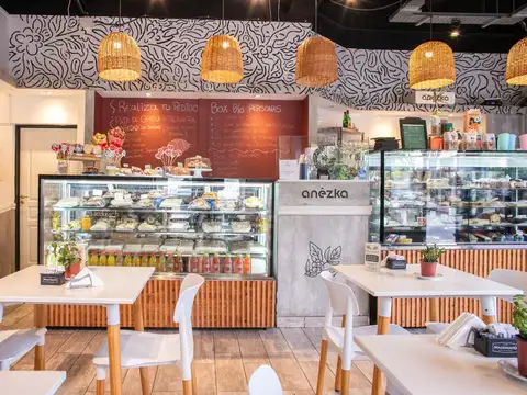 local en esquina en funcionamiento , gastronomia , villa luro  