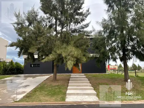 Casa en Venta de 5 dormitorios