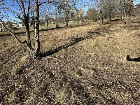 Las Lilas esquina Magnolias