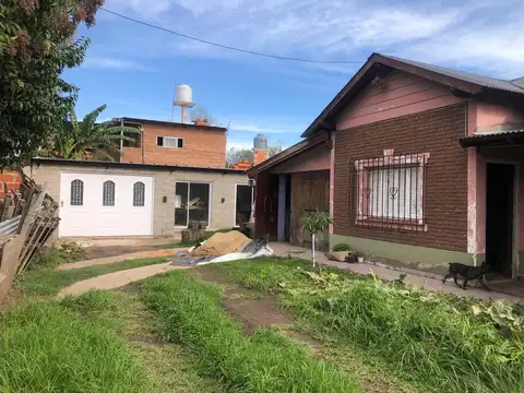 Casa 6 ambientes con 2 baños