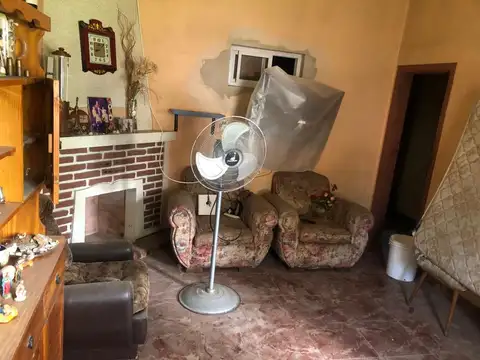 En venta Chalet con amplio quincho en barrio cerrado Sarmiento III sin expensas