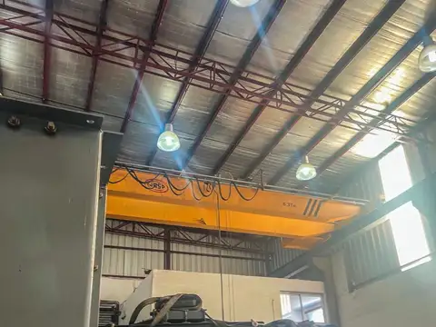 Galpon en Alquiler 16  mts Frente