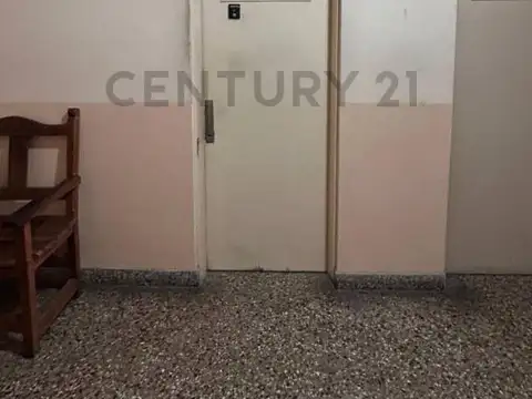 48 entre 7 y 8 –OFICINA COMERCIAL EN VENTA – LA PLATA Galería Géminis.