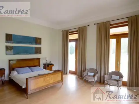Quinta en Venta con 4 cocheras
