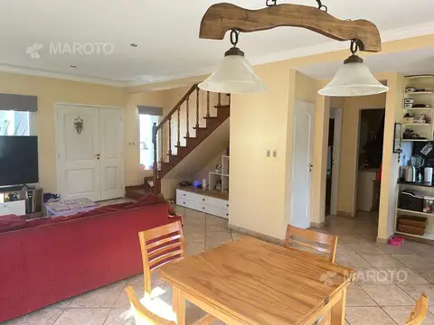 Casa en venta y Alquiler en Barrio Septiembre - MAROTO PROPIEDADES