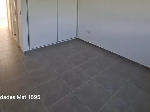 Casa en Venta en Russell, USD 115.000