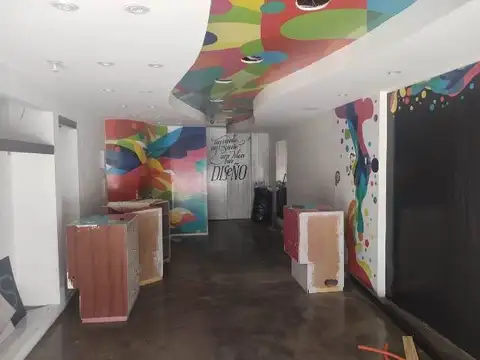 Local 41 m2. c/entrepiso 36 m2, a 100 mts plaza San Justo