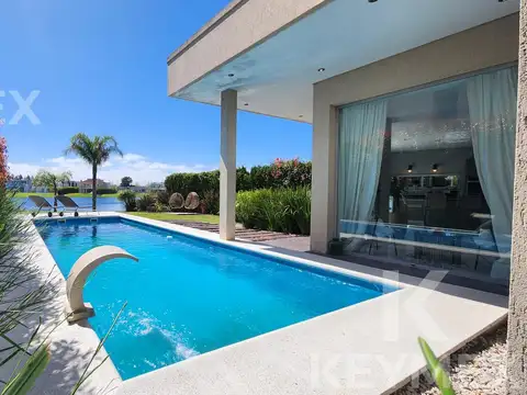 Casa 6 ambientes con 3 baños