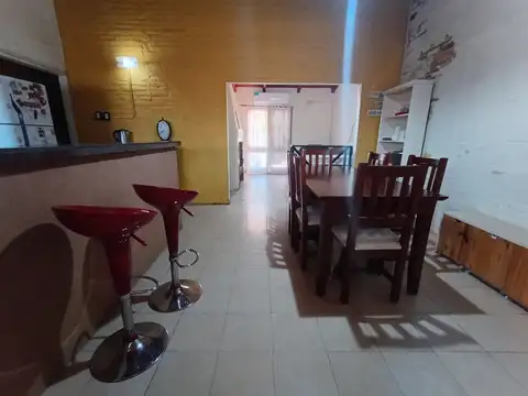 Casa 4 ambientes con 1 baño