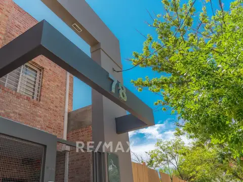 Hipólito Yrigoyen 100