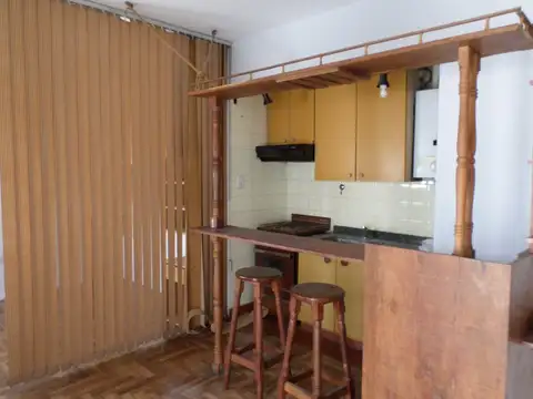 DEPARTAMENTO MUY LUMINOSO  PROX.A MITRE Y VELEZ