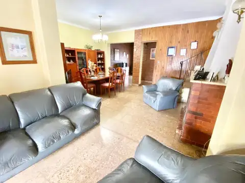 Casa en Venta en Castelar, USD 250.000