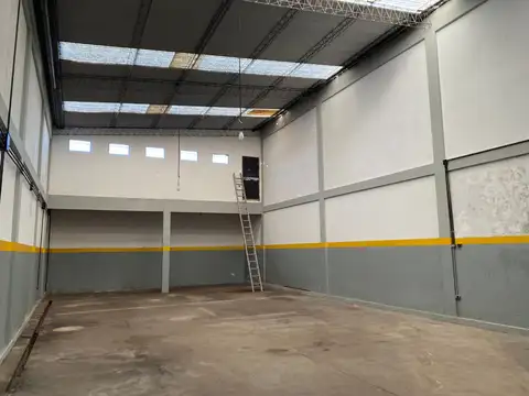 Galpon en Venta en Lomas De Zamora, USD 220.000