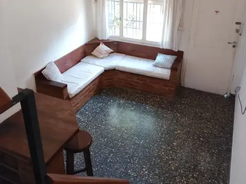 Depto Tipo Casa en Alquiler de 2 ambientes