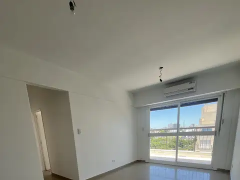 3 AMB. 70m2 A LA CALLE CON ESPECTACULAR BALCÓN TERRAZA