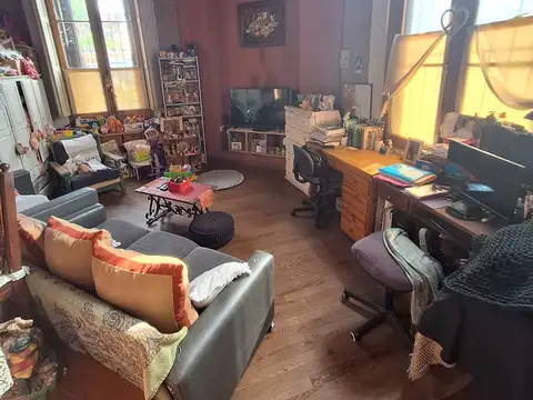 Casa 5 ambientes con 1 baño