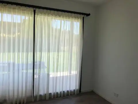 Venta Casa Barrio San Alfonso, Pilar del Este, a estrenar